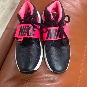 nike youth shoes girls